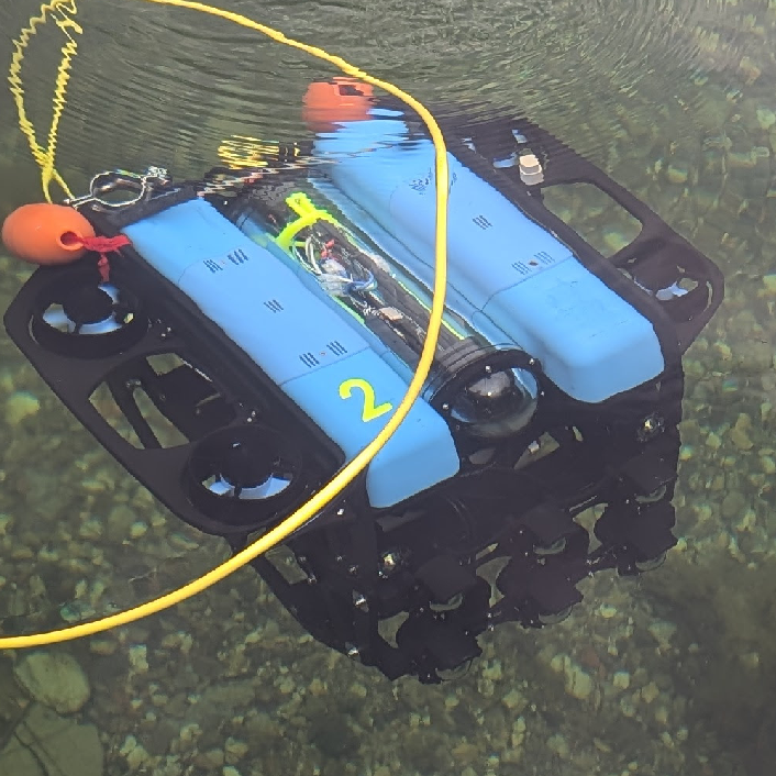 Blue ROV with Multicamera