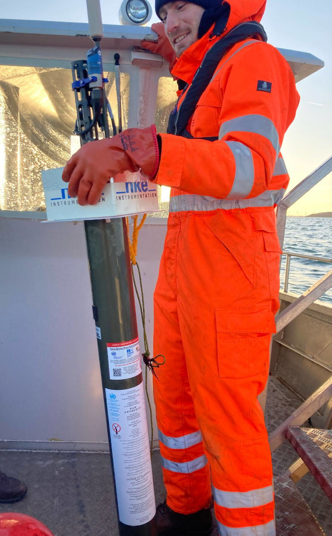 Deploying a tethered profiling float near Copenhagen